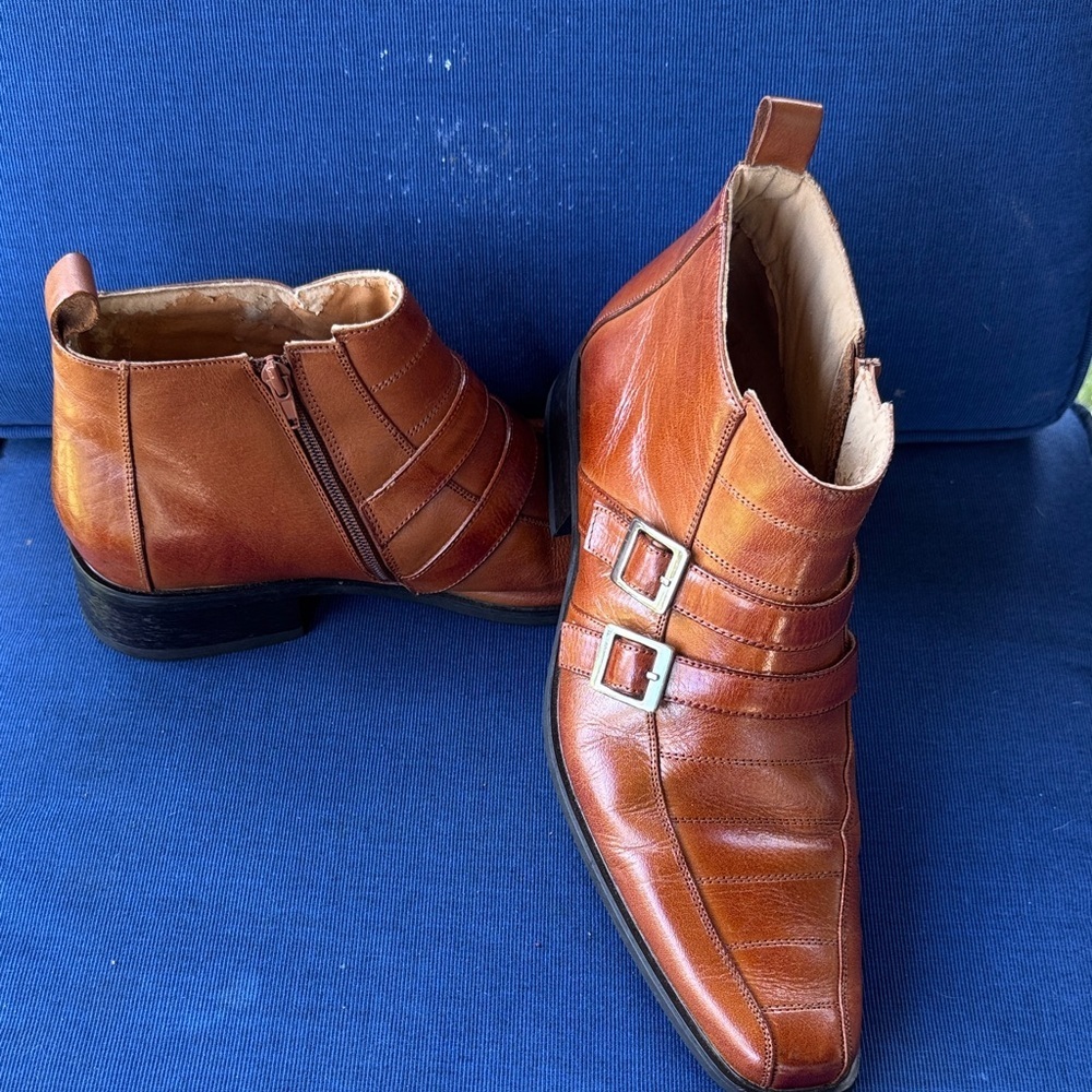 Men's Tan Leather Chukka Boots with Double Buckle